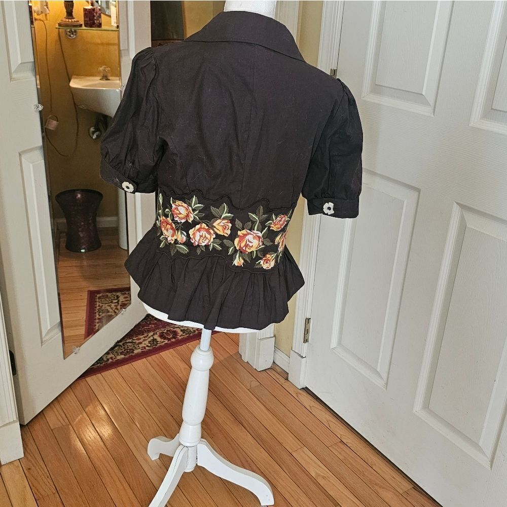 VINTAGE SCOTT TAYLOR FITTED BROWN JACKET WITH EMBROIDERY DETAIL